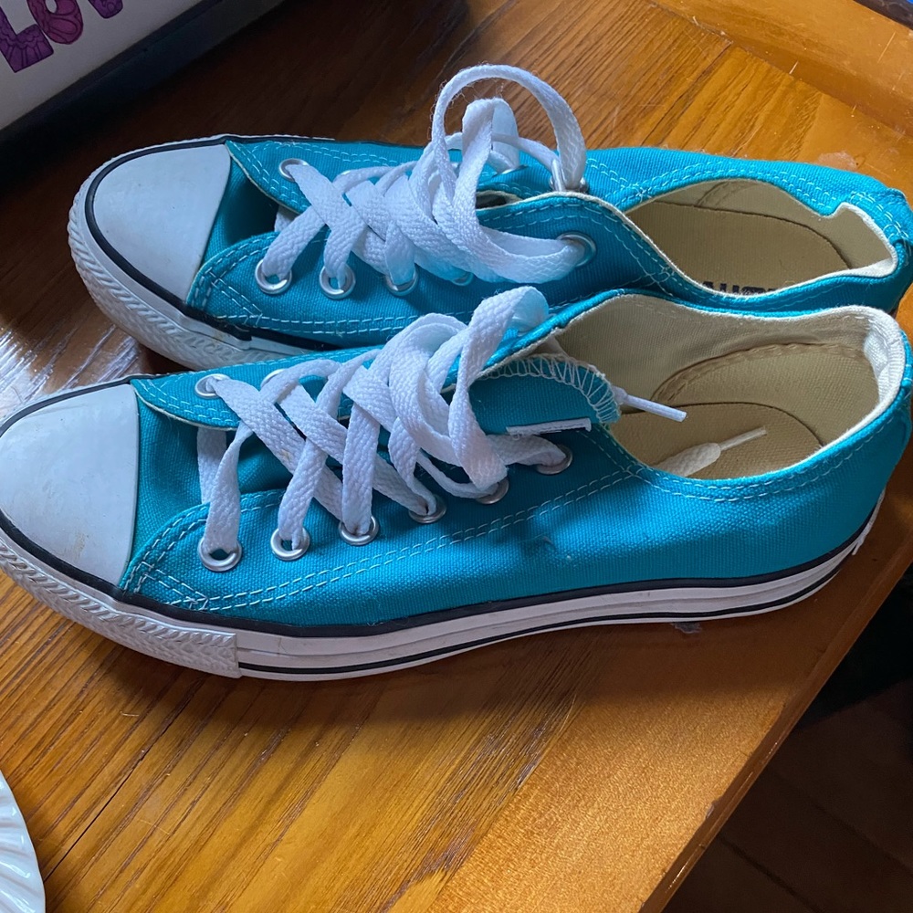Teal converse